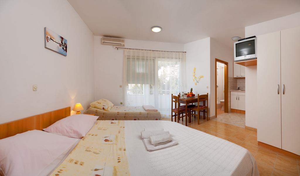 House Marta Apartment Baška Voda Cameră foto