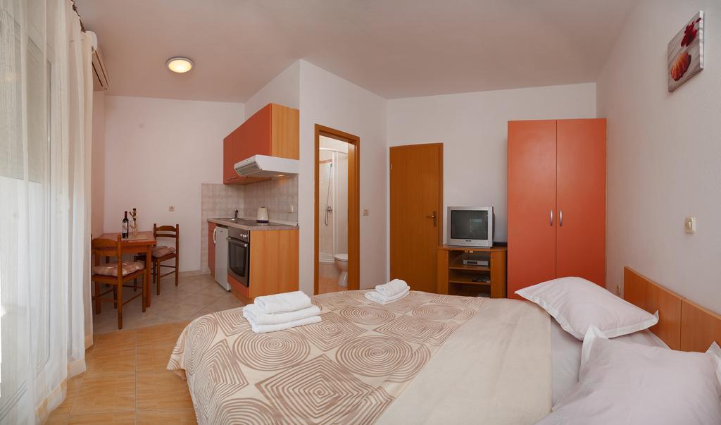 House Marta Apartment Baška Voda Cameră foto