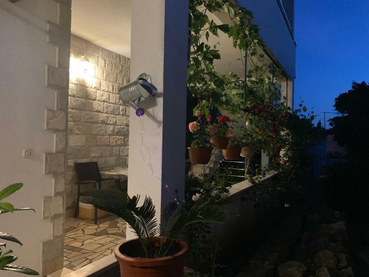 House Marta Apartment Baška Voda Exterior foto